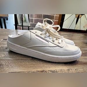 Reebok women’s backless sneakers. Size 10 - in Excellent preloved condition.